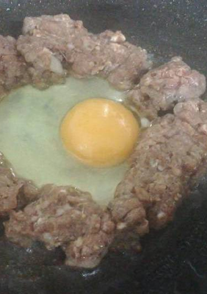 Una foto de Hamburguesa con huevo