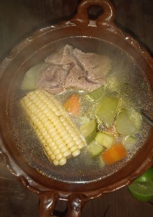Una foto de Caldo de res