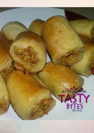 A picture of Chicken rolls.