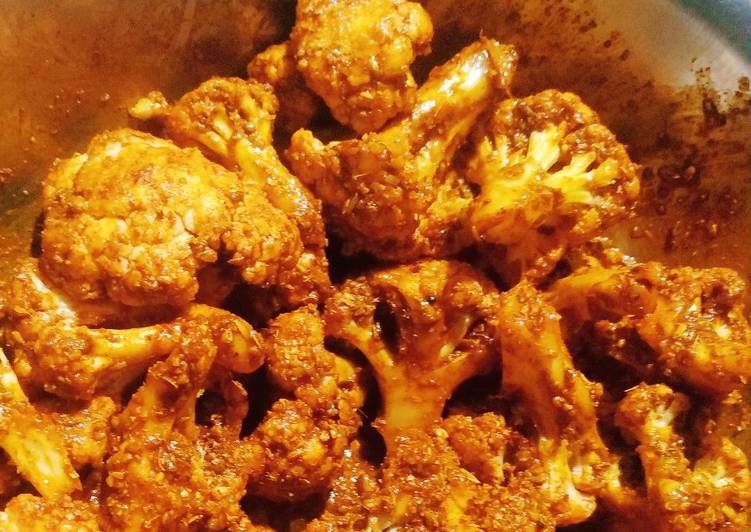 How to Prepare Delicious Gobhi ka achaar or Curly flower pickles