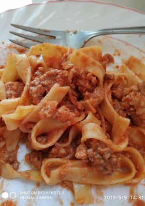 Una foto de Pasta fresca con salsa boloñesa