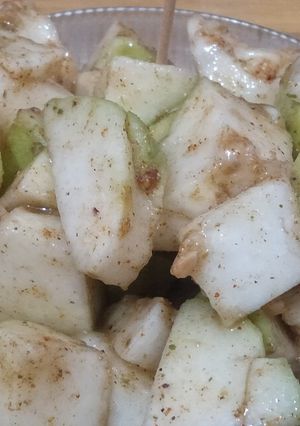 अमरुद चाट (Amrood Chaat recipe in hindi) रेसिपी मुख्य फोटो