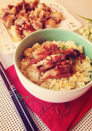 Hình của món Đùi gà chiên bơ tỏi.