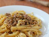 Pasta với sốt thịt bò và bí đỏ 