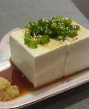 เต้าหู้ญี่ปุ่นเย็นทรงเครื่อง (Hiya-yakko)