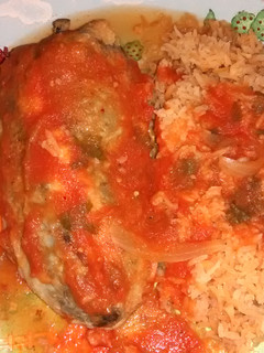 Una foto de Chiles poblanos rellenos