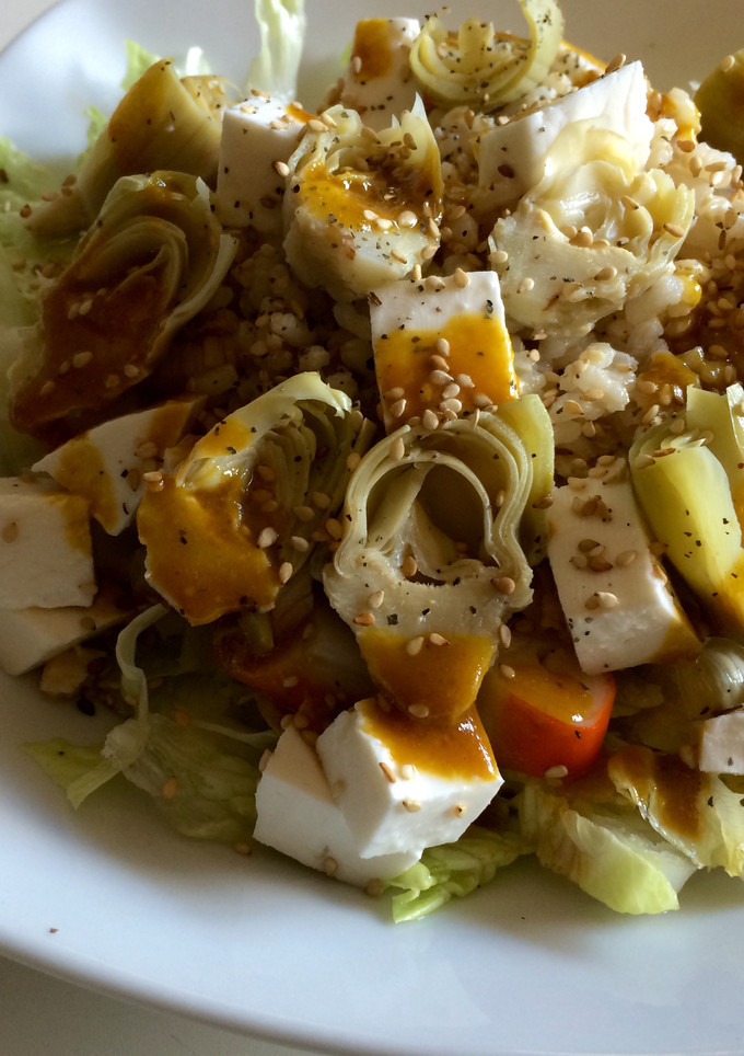 Una foto de Ensalada de arroz integral con vinagreta de soja y mostaza