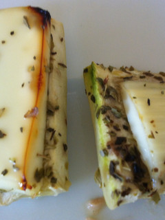 Una foto de Calabacines asados con queso fresco