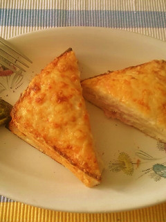 Una foto de Croque Monsieur doble