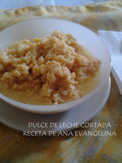 Una foto de Dulce de leche cortada