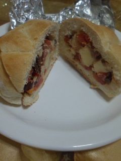 Una foto de Rosetas rellenas con jamón crudo
