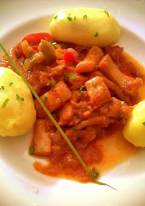 Una foto de Calamares en su salsa