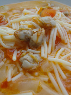 Una foto de Fideos con berberechos