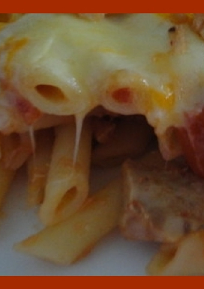 Una foto de Macarrones con bonito y queso