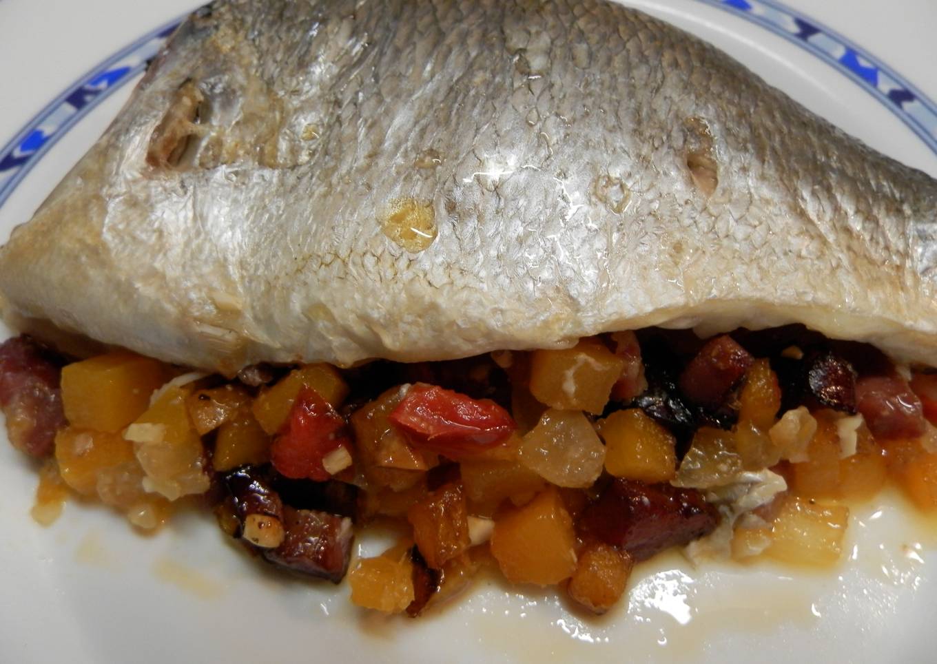 Dorada rellena