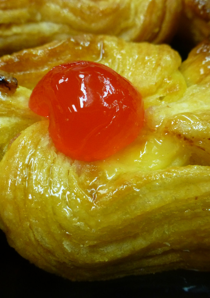 Una foto de Hojaldre rosas y crema