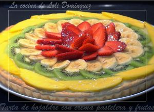 Foto principal de Tarta de hojaldre con crema pastelera y frutas