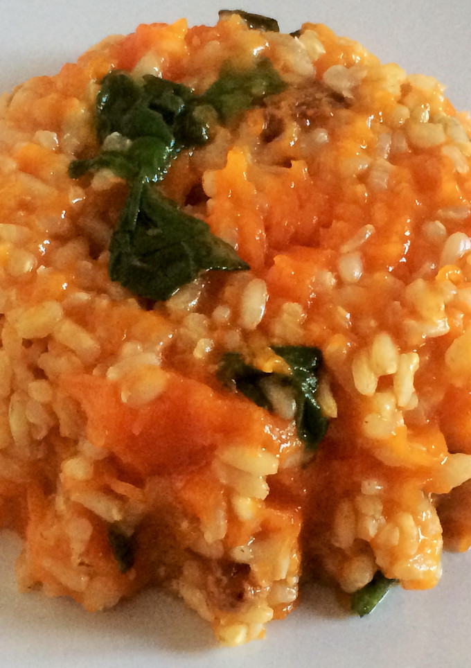 Una foto de Arroz integral al curry con verduras