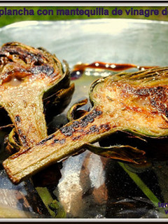 Una foto de Alcachofas a la plancha con mantequilla de vinagre de Módena