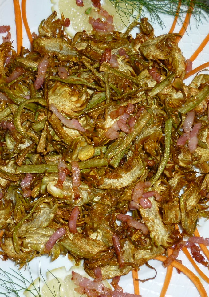 Una foto de Chips de Alcachofa a la sal gorda con crujiente de beicon