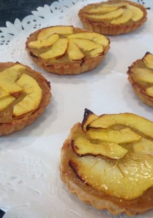 Una foto de Tartaletas con Compota de Manzana