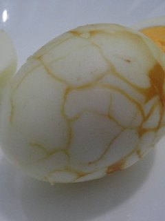 Una foto de Huevos marmolados
