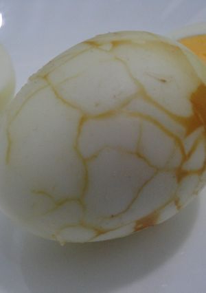 Una foto de Huevos marmolados