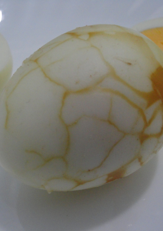 Una foto de Huevos marmolados