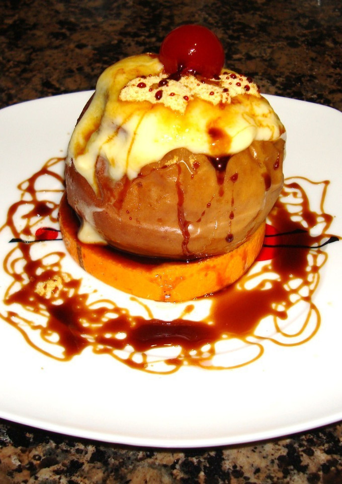 Una foto de Manzanas al horno con crema catalana
