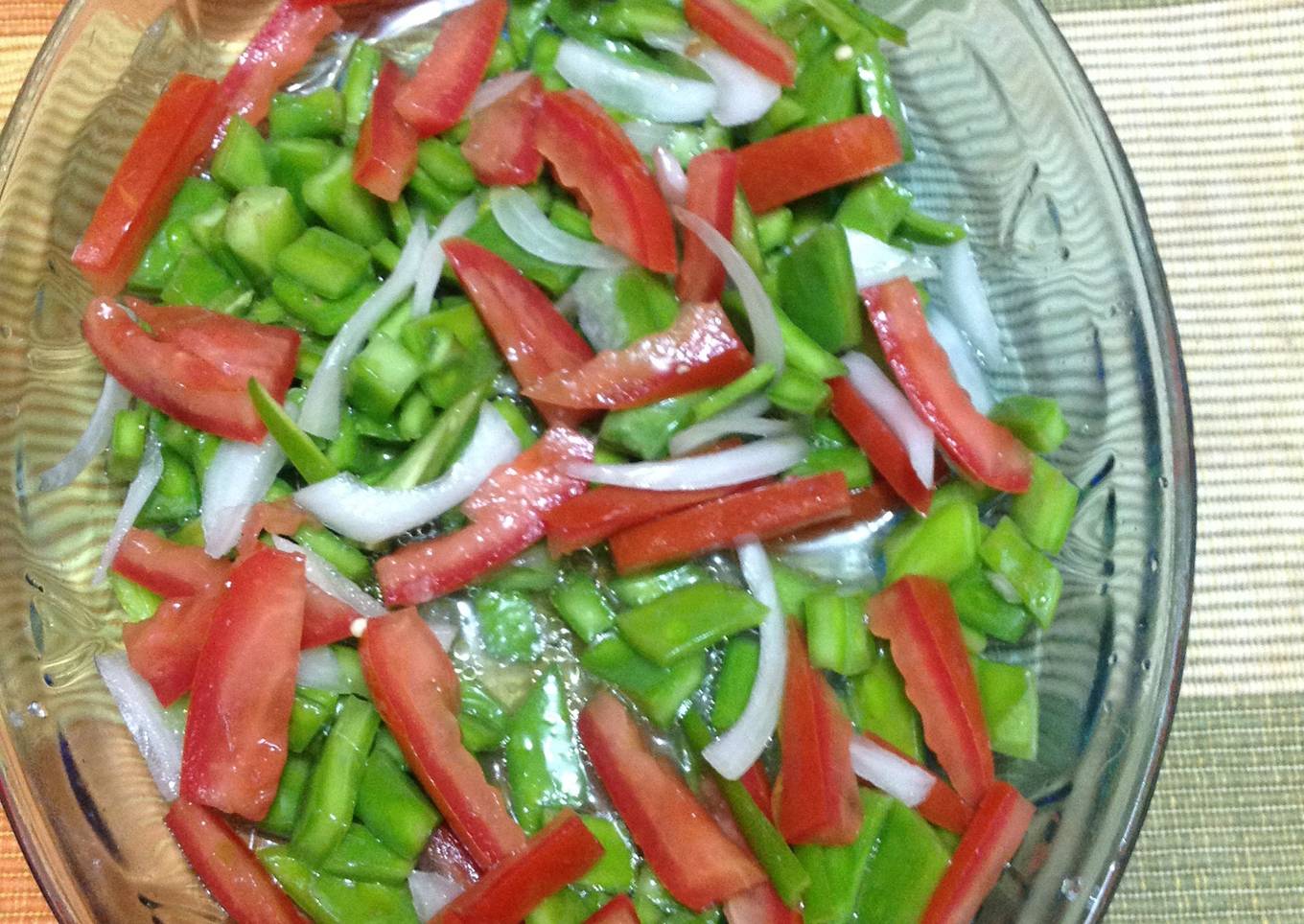 Ensalada de nopales en crudo
