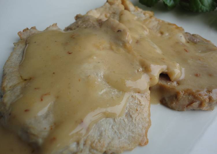 Escalopes de cerdo con salsa de limoncello