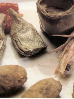 Una foto de Croquetas de alcachofas con gambas