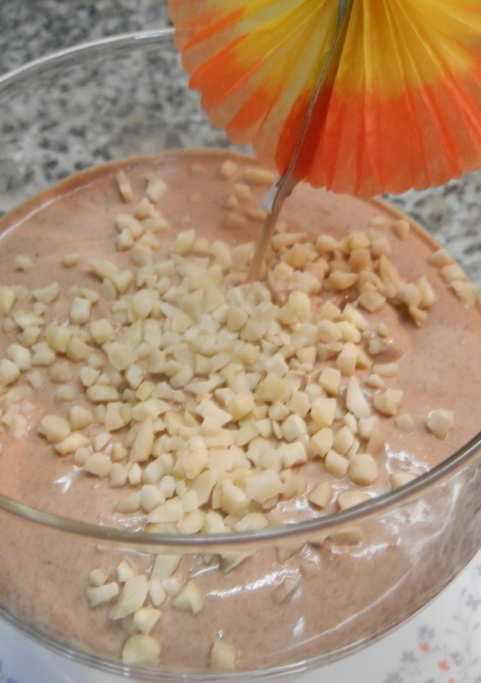 Una foto de Crema de chocolate con yogur griego