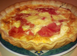 Una foto de Tarta de jamón y queso sin tapa