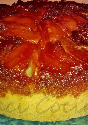 Una foto de Torta invertida de manzanas fácil