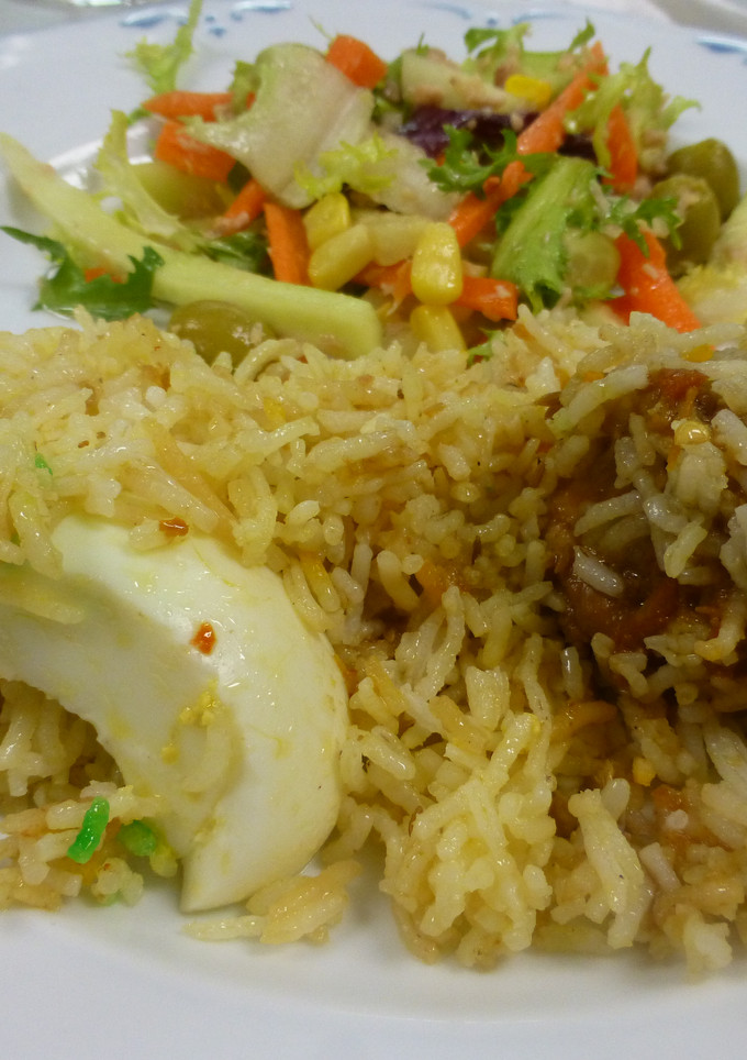 Una foto de Arroz con pollo Pakistani
