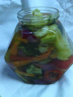 Una foto de Pickles en conserva