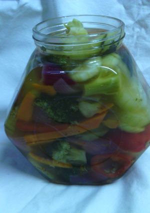 Una foto de Pickles en conserva