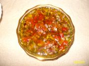Una foto de salsas para pescado