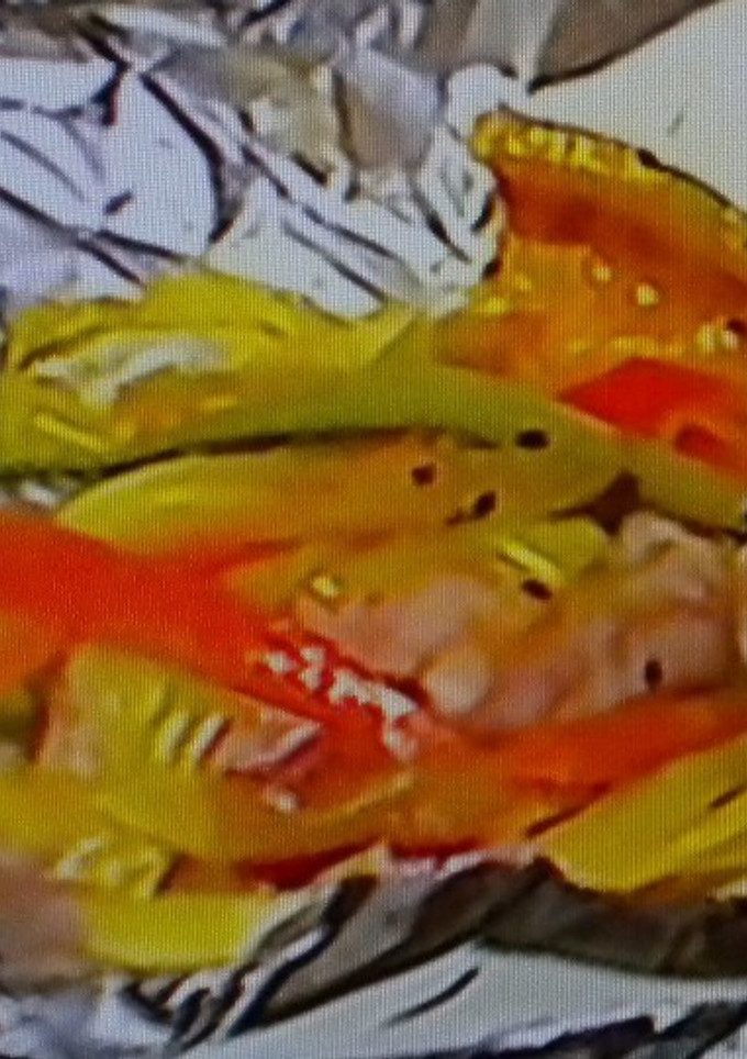 Una foto de Pechugas de pollo en papillote
