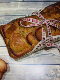 Una foto de Plum Cake de ciruelas y naranja