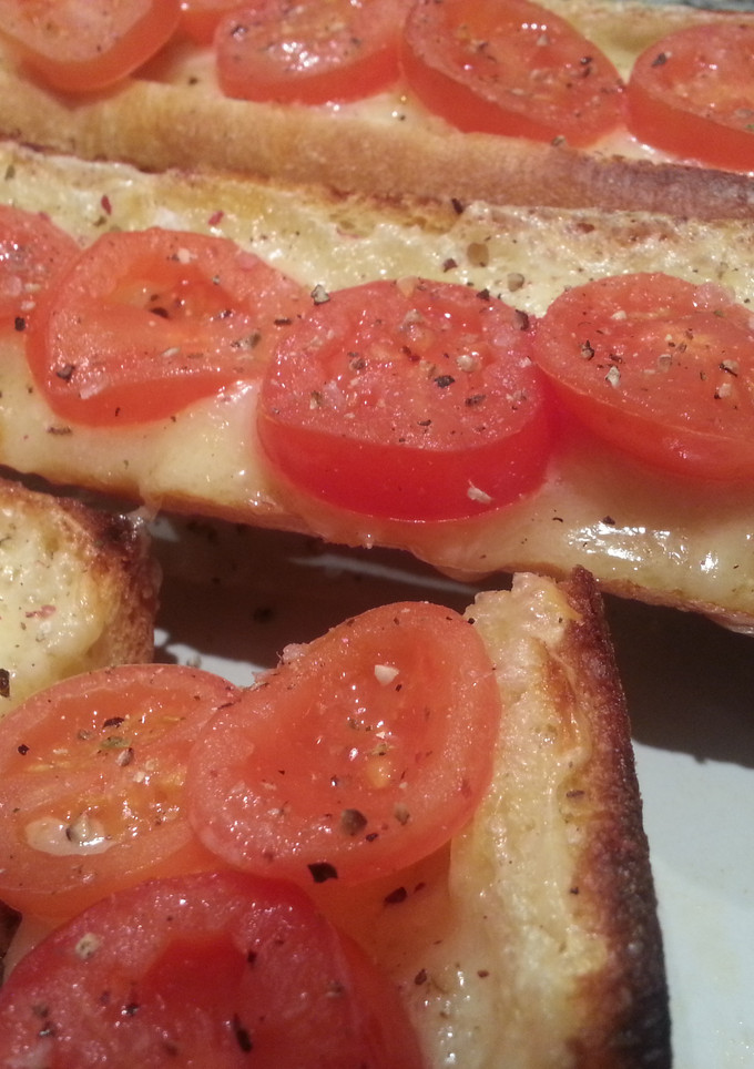 Una foto de Tostadas gratinadas