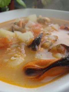 Una foto de Sopa griega de mejillones