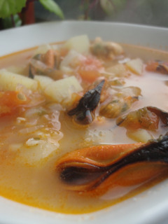 Una foto de Sopa griega de mejillones