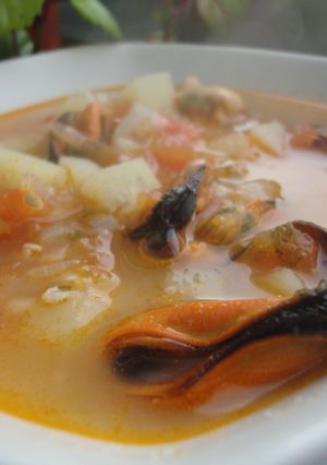Una foto de Sopa griega de mejillones