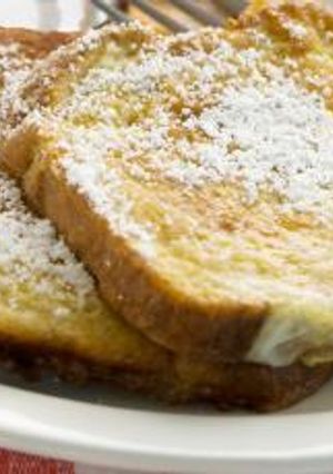 A picture of French Toast.