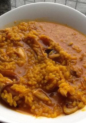 Una foto de Arroz meloso de galeras y pulpo
