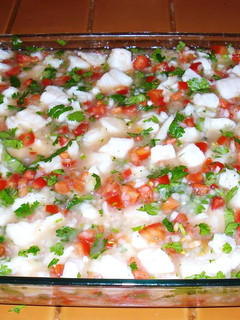 Una foto de Ceviche de Pescado a la acapulqueña