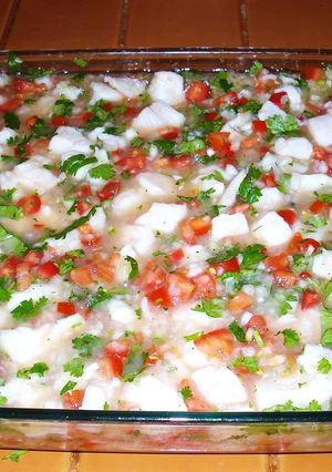 Una foto de Ceviche de Pescado a la acapulqueña