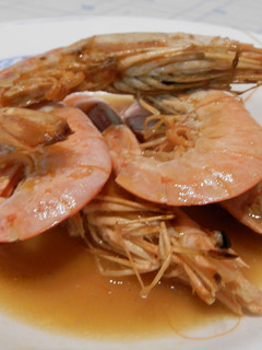 Una foto de Gambones a la plancha con salsa de limón